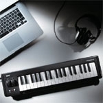 13 лучших недорогих клавишных MIDI-контроллеров